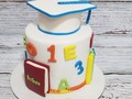 Torta Graduacion de pre-school.  Delicia de naranja con semillas de amapola!! @marycaya_cakes cake designers . . #preschoolcake #graduationcake #preschoolgraduationcake #tortagrado #tortagradojardin. #cartagenabakery #reposteriacreativa #reposteríacartagena #tortastematicas #tortasencartagena #tortaspersonalizadas #redmeinspira #gumpaste #fondantcake #fondantart #bakingdreams #naranjaconsemillasdeamapola #luxurycakes #cakepops