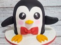 Pinguin cake !!! Para un amante de los pinguinos en su cumpleaños.  Torta modelada 100%comestible.  @marycaya_cakes cake designer . . #pinguincake #pinguincakes #tortapinguino #cartagenabakery #pinguinlovers #cartagenabakery #reposteriacreativa #reposteríacartagena #tortastematicas #tortasencartagena #tortaspersonalizadas #redmeinspira #gumpaste #fondantcake #fondantart #bakingdreams #naranjaconsemillasdeamapola #luxurycakes