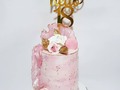 Luxury rose gold cake !! #marycaya_cakes #marycayacakedesigner #marycayacakestyle #cakesrtist #cakeart #cakeartdesing #cartagenabakery #reposteriacreativa #reposteríacartagena #tortastematicas #tortasencartagena #tortaspersonalizadas #redmeinspira #gumpaste #fondantcake #fondantart #bakingdreams #vainillaconarequipe