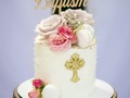 Celebración múltiple de Bautizo.. #Zoe #Ariadna #Ian @inspiratedecoracion @alonso.rodriguez.180 fue el encargado de la magia. Excelente decoración.  #baptism #baptismcake #tortabautizo #signaturestyle #tortastematicas #tortasencartagena #freshflowercake #floresnaturales #modermcakecakes #luxurycakes #cartagenabakery #reposteriacreativa #reposteríacartagena #tortastematicas #cartagenabakery #forlovely #bakingdreams #tortadechocolate
