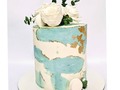 Baptism blue cake ! Hermoso diseño elegante y sencillo .. en esta ocasión para el bautizo de un espectacular bebé! Torta de Naranja con semillas de Amapola.  #cartagenabakery #reposteriacreativa #reposteríacartagena #tortastematicas #signaturestyle #bakingdreams #cartagena #marycayacakestyle #cakesrtist #cakeart #cakeartdesig #naturalflowers #freshflowercake #floresnaturales #modermcakecakes #luxurycakes #naranjaconsemillasdeamapola