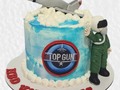 Top Gun Cake !! Para un amante de la película "TopGun" ..nos encanta complacer a nuestros clientes y cumplir sus sueños. #cartagenabakery #tortasencartagena #topguncake #aviatorcake #aviador #tortaaviador #bakingdreams #tortadechocolate #cakeart #cakeartdesign #cakeartist #diseñadoradetortas #