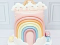 Baby Bear!! Cumple mes de Alejandra . Rainbow ðŸŒˆ cake ! Lluvia de amor!! #cartagenabakery #tortastematicas #tortaspersonalizadas #tortasinfantiles #cakesencartagena #cakesencartagena #bakingdreams #signaturestyle