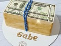 Gabe the Boss!! Money Cake! #cakesincartagena #cakepersonal #minicake #cartagenabakery #tortastematicas #tortaspersonalizadas #mencake #Marycaya_cakes #marycayacakedesigner #cakedesign #cakeart #bakingdreams