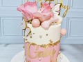 Gaby's Birthday Cake!! #sweetsixteen #marycayacakes #cartagena #cartagenabakery #cakesincartagena #cakesencartagena #cakescartagena #bakingdreams #signaturestyle