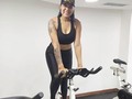 Si te gustaría asistir a mis clases al mejor estilo de @ebsvzla  Mis horarios son:  Lunes y viernes a 4:30 pm en @fitvolucion.ve (centro comercial Galerías Ávila, la candelaria)  Martes 6:00 pm @laguitofitnessgym (Los próceres)  Viernes 6:30 am @_caf2020 @betagymspa (Av. San Martin)  Pregunta por los precios al privado. 🚴‍♀️🔥  Pd: El ciclismo estacionario se convirtió en mi lugar preferido, es dónde realmente me desconecto, es mi refugio, es dónde mi corazón 💔 sana, es dónde mi mente se calla, es dónde mi cuerpo no siente dolor, es dónde olvido mis nubes grises, es dónde dejo de castigarme. Si pudiera estar las 24 horas, lo haría hasta que mi cuerpo no tenga energía.  #ElLimiteEstaEnTusSueños #EBS #indoorcycling #somosebsvzla #thetruehistory #extremebikestyles #fitness #soymundonutri #aprendiendoconmundonutri #elcuerposehizoparalaaccion