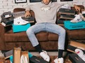 ¡Empezó la cuenta regresiva!⚡️y ya @cristianonorato tiene sus M A S T E R P I E C E x @converse_venezuela 🔥 personalizados para él por @lagrecabellardi ❤️‍🔥  Más de 50 diseños esperan por ti, disponibles a partir de mañana. Stay Tuned! ⚡️💥🙌🏻   📸 @lunanavarro