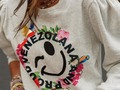 Proudly hecho en Venezuela: Porque desde el primer momento que comenzamos a crear, pensamos en ti, porque TÚ, nuestro cliente estrella que compras diseño de autor valoras el proceso que tuvo esa prenda hasta que llega a tú casa, y por esta razón, pagas lo que vale y lo vas a tener en tu closet por muchísimo tiempo 🖤  ＭＡＳＴＥＲＰＩＥＣＥ: tan cómodo, casual y tan COOL como TÚ✌🏻; si no me crees desliza a la izquierda, inspírate y encuentra tu favorita 😍