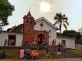 Definitivamente los lugares cambian mucho según la compañía... Mi Cali más bella que nunca!