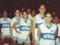 Allá por los 1997. Aquellos buenísimos tiempos de la entrenación y la competición.   Entrenador/Coach: EL PERRO (pocos entenderán)   #volleyball🏐 #1997 #1998  #fuentiwashington  #dreamteam  #lamásalta
