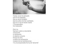 Es confuso saber que estás en este mundo Y en esta vida, pero no estás en la mía.... . No sé si te extraño porque nunca te he tenido, No sé como se siente perderte, Aunque me he perdido contigo. . Tenerte cerca siempre fué lo que anhelé Pero cada que te acercas,  Me lastimas "sin querer". . ¿Por qué no te das cuenta Del daño que haces?  De las cosas que evitaste ¿Del vacío que dejaste? . Si solo tú, me pensaras un poco, Me abrazaras un poco Me demostraras un poco Quizá un te quiero, seco, Que importa... Nada es más seco que la soledad. . Si solo tú, me conocieras un poco, Pero no sabes de mi, de mis gustos,  De mis mayores anhelos, de mis ambiciones O de mis más profundos deseos. . Estás en este mundo y en esta vida,  Pero no estás en la mía... . Tu indiferencia me duele, Tu distancia me quebranta el corazón Pero tu egoismo no merece Que te piense con nostalgia o con amor. . ¿Te cuesta tanto quererme? No he sido tan mala, Pero siempre he sido tu segunda opción, Tu tercera Tu Cuarta Tu Quinta... Quizá ni siquiera soy una opción Solo soy una de tantas,  Un capricho, una obligación. . Es confuso saber que estás en este mundo  Y en esta vida, pero no estás en la mía.... . Tantas veces he pensado  Que lo he superado, Que es tema olvidado, Que los años me han cambiado, Que sin ti me he hecho fuerte Y he aprendido, He madurado. . Pero no, Siempre vuelvo a recordarte A buscarte A reclamarte A odiarte y amarte Porque te amo  A pesar de rechazarme A pesar de tus humillaciones  Y tu incomprensible forma de "amarme". . Siempre será confuso saber que estás  En este mundo y en esta vida,  Pero no en la mía.... . Puedes leer todos mis escritos en @aunquetodoesdepapel