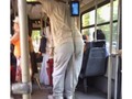Situaciones extrañas ocurridas en el transporte público - para mas chistes: Click aqui