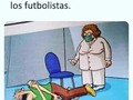 Vacunando a futbolistas - para mas chistes: Click aqui