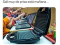 Y con mucho sueño… - para mas chistes: Click aqui