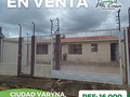 𝐔𝐍𝐈𝐂𝐀 𝐘 𝐄𝐗𝐂𝐋𝐔𝐒𝐈𝐕𝐀 𝐄𝐍 𝐁𝐈𝐄𝐍𝐄𝐒 𝐑𝐀𝐈𝐂𝐄𝐒 𝐌𝐈 𝐂𝐀𝐒𝐀.  CIUDAD VARYNA. CASA EN VENTA UBICADA EN EL SECTOR CUMBRES 5, MANZANA A. 📍  La casa está ubicada en una esquina, cercada perimetralmente con cerca eléctrica, estacionamiento privado y cerrado con portón manual aproximadamente para 2 vehículos.  Internamente el inmueble se divide de la siguiente manera: 🔸Sala estar amplia. 🔸Cocina empotrada moderna con tope de granito, campana, horno y microondas, nevera y desayunar con comedor incluído. 🔸2 Habitaciones y 2 baños: habitación principal con closet. 🔸Área de servicio techada con tanque de agua de 1.500 litros. 🔸Piso de porcelanato. 🔸Patio interno.  𝗣𝗥𝗘𝗖𝗜𝗢 𝗡𝗘𝗚𝗢𝗖𝗜𝗔𝗕𝗟𝗘: 𝟭𝟲.𝟬𝟬𝟬.  Para mayor información sobre este y otros inmuebles comunícate con nosotros a través de nuestro WhatsApp o al DM. 👉🏻📱  •Neyda Coronado 📲0414-4107455  •Janette Díaz 📲0414-5684733  •Oficina Central: ☎️0273-5412952  #bienesraices #ventadecasasenbarina #camarainmobiliariadevenezuela #barinas #micasa #bienesraicesmicasa #inmueblesbarinas #venezolanosenelmundo #venezolanosenespaña #venezolanosenmiami #venezolanosenchile #venezolanosenperu #venezolanosenelexterior #venezolanosenecuador #venezolanosenargentina #venezolanosencolombia #venezolanosporelmundo