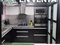 DISPONIBLE EN VENTA. HERMOSO APARTAMENTO UBICADO EN PLANTA BAJA. 😍😍  📍 TIERRAS DEL SOL, ALTO BARINAS SUR.  ▪️ 02 habitaciones ▪️ 02 baños remodelados con extractores de aire y puertas de vidrio. ▪️ Sala/comedor ▪️ Cocina con anexo totalmente cerrado para el área de servicio y lavandería. ▪️ Puesto de estacionamiento con cámara. ▪️ Puerta decorativas ▪️ Ventanas panorámica ▪️ Persianas de lujo. ▪️ Lámparas LED ▪️ Cocina en madera con muebles de piso, aéreos y tope de granito. El ducto de campana y secadora con conexión al exterior para la extracción de humo o aire caliente. ▪️ Calentador de agua ▪️ Llave de paso interna para control de agua fría o caliente. ▪️ Planta eléctrica de 5.000kva ▪️ 03 cámaras de seguridad estratégicamente instaladas con dvr cubren el estacionamiento la entrada del edificio y la entrada al apartamento. ▪️ Ambas habitaciones tienen closet de madera ▪️ Jardinera externa. ▪️ Horno y microondas. ▪️ Tope de cocina ▪️ Barra comedor de movimiento libre. ▪️ Piso de porcelanato. ▪️ 3 aires acondicionados ▪️ Vista a la piscina ▪️ La entrada al edificio tienes sistema de seguridad el acceso es obligatorio con llave magnética.  El conjunto está ubicado en la mejor zona de Barinas con alto comercio disponible y tiene área de fiesta🎈cancha🥅 vigilancia 24 horas🚓 piscina 🏊🏻‍♀️ caminerias y áreas verdes rodeado de un centro comercial la torre tiene el ascensor activo. Se cuenta con condominio operativo.  PRECIO: 28.000  •Neyda Coronado 📲0414-4107455  •Janette Díaz 📲0414-5684733  •Oficina Central: ☎️0273-5412952  #inmobiliariabarinas #inmobiliariasbarinas #bienesraicesbarinas #bienesraicesvenezuela #ventadeinmueblesbarinas #tonwhousebarinas #ventadecasasenbarinas #soybarinas #casasenventabarinas #ventasdecasasbarinas