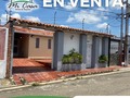 NUEVA CAPTACIÓN EN CIUDAD VARYNA. 🤩🤩🤩  📍 Segunda entrada de Ciudad Varyna, Sector El Roble. PRIVADA Y REGISTRADA.  ▪️ 4 Habitaciones. ▪️ 3 baños y medio. ▪️ Sala, cocina y comedor. ▪️ 3 aires acondicionado. ▪️ Sistema de cámara de seguridad. ▪️ Piso de porcelanato i caico.  ▪️ Estacionamiento completamente techado. ▪️ Ampliaciones adicionales.  PRECIO ESPECIAL: 22.000$  ¿Estas listo para reservar con nosotros? No esperes más. Contactanos. 🤝🏼  •Neyda Coronado 📲0414-4107455  •Janette Díaz 📲0414-5684733  •Oficina Central: ☎️0273-5412952  #localesenalquilerbarinas #inmueblesbarinas #inmobiliaria #inmobiliariabarinas #altobarinas #barinas #ventasbarinas #agenteinmobiliariobarinas #consultoriomedico #barinasvenezuela #alquileresbarinas #soybarinas #oficinaenalquiler #alquilerenbarinas