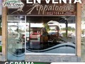 DISPONIBLE. FONDO DE COMRCIO EN VENTA. BAJÓN DE PRECIO.  Antes: 25.000 Ahora: 18.000  📍 C.C Palma de oro, Alto Barinas Sur.  Techo y escaleras de madera estilo country. ▪️ 4 Lámparas de área en la terraza. ▪️ 4 baños. ▪️ Campana industrial. ▪️ Extrator y cocina. ▪️ 2 estantes de cocina. ▪️ 1 Barra con lavaplatos en el 2do piso.