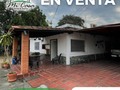 ¿Alguna vez habías visto una granja en el centro de la ciudad? TE LA PRESENTAMOS. 🤩  📍 Sector La Victoria, Centro de Barinas. edo. Barinas.  2.175 mts2 de parcela. Cuenta con: - 6 anexos independiente con baño privado c/u y closet de cemento, luz 220 y 110 con instalaciones para aire acondicionado. Cada habitación cuenta con su tanque de agua propio. - 2 galpones ideales para cría de pollos y gallinas con su área de matadero. - Perforación propia de 60 mts de profundidad con moto bomba (ademas de poseer beneficio de agua público). - Arboles frutales y espacio de áreas verdes.  La casa está distribuida de la siguiente manera: - 3 habitaciones y 2 baños: habitación principal con baño. - Cocina empotrada con tope de granito y mesón para desayuno. - Sala y comedor amplia. - Área de servicio. Estacionamiento techado para 3 vehículos aproximadamente. - Oficina con entrada independiente. - Portón eléctrico y amplio patio para el disfrute.  PRECIO ESPECIAL: 40.000$  COMUNÍCATE CON NOSOTROS PARA MAYOR INFORMACIÓN. 🤳🏻  •Neyda Coronado 📲0414-4107455  •Janette Díaz 📲0414-5684733  •Oficina Central: ☎️0273-5412952  #inmobiliariabarinas #inmobiliariasbarinas #bienesraicesbarinas #bienesraicesvenezuela #ventadeinmueblesbarinas #tonwhousebarinas #ventadecasasenbarinas #soybarinas