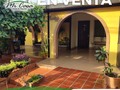 NUEVA CAPTACIÓN. 🎁🎁🎁 SE VENDE HERMOSA PROPIEDAD EN ALTO BARINAS NORTE, AV. LOS LLANOS. 📍  ▫️Metros Cuadrados: 378,086mts2. ▫️Habitaciones: 04 con Clósets de Madera (Habitación Principal con Baño). ▫️Baños: 03 y 02 1/2 Baños. ▫️Cocina Empotrada. ▫️Sala Comedor y Área de Estar. ▫️Área de Servicio y Lavandería. ▫️Amplía Área Social con Parrilleras y Horno de ladrillos. ▫️Estacionamientos: 02 Vehículos.  ▫️La Propiedad Posee dos Ambientes Independientes distribuidos de la siguiente manera:  ✅ Frente de la Propiedad: ▫️Área para Consultorio u Oficina Administrativa con división de dos espacios. ▫️Medio Baño. ▫️Estacionamiento para 01 Vehículo.  ✅ Posterior en Área Social: ▫️Habitación: 01. ▫️Sala de Estar con Fregadero Lavaplatos. ▫️Baños: 01.  ✅▫️Extras: ✔️Propiedad Privada. ✔️Excelente Ubicación en Alto Barinas Norte. ✔️Techo de Platabanda con Tejado. ✔️Instalación Eléctrica para colocar Planta Generadora de Electricidad. (110v/220v). ✔️Tanque de Agua de 2.000 lts.  PRECIO ESPECIAL: 42.000$  #inmueblesbarinas #socopo #socopó #pedraza #casasenventabarinas #inmueblesenventabarinas #agenteinmobiliariobarinas #asesorinmobiliariobarinas #corredorinmobiliariobarinas #inmobiliariabarinas #inmobiliariasbarinas #bienesraicesbarinas