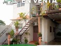 NUEVA CAPTACIÓN. 🆕🆕🆕 NEGOCIABLE, Abiertos a oír ofertas.  Un inmueble ideal para inversión residencial ya que posee 5 habitaciones ideal para alquileres a estudiantes o persona sola.  📍 ALTO BARINAS SUR, CAMPO LA MESA.  - 5 Habitaciones cada una con baño privado. - Cocina con tope de cerámica y mesón para desayuno y sala. - Tanque de agua aéreo con moto bomba (no falla el agua). - Estacionamiento para 5 vehículos aproximadamente. - Luz 110 y 220. - Conjunto cerrado con vigilancia privada y salida peatonal hacia la ciudad Deportiva.  PRECIO ESPECIAL: 25.000$ Se recibe vehiculo como parte de pago, ganado o inmuebles de menor valor (zonas a consultar).  COMUNÍCATE CON NOSOTROS PARA MAYOR INFORMACIÓN. 🤳🏻  •Neyda Coronado 📲0414-4107455  •Janette Díaz 📲0414-5684733  •Oficina Central: ☎️0273-5412952  #inmuebles24 #inmobilia #barinas #inmueblesbarinas #altobarinas #altobarinasnorte #soybarinas #barinas #tonwhousebarinas #bienesraicesbarinas #bienesraicesmicasa #bienesraices #ventadecasas #casas #alquiler #barinasvenezuela #barinas #venezuela #inmueblesbarinas #casasenventabarinas #inmueblesenventabarinas #agenteinmobiliariobarinas