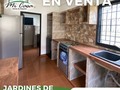 NUEVA CAPTCIÓN. EN EXCLUSIVA. 🆕🆕🆕 📍JARDINES DE ALTO BARINAS NORTE.  Se deja con: - 1 aire acondicionado 24mil btu nuevo a estrenar - Cocina nueva. - Nevera nueva. - Recién pintada, a estrenar.  Cuenta con: ▫️2 Habitaciones con closet de hierro c/u. ▫️2 baños. ▫️Cocina en cerámica con mesón para desayuno. ▫️Sala amplia, área de comedor. ▫️Cercada perimetralmente con patio alrededor. ▫️Calle cerrada.  NUEVO PRECIO: 25.000$🎁🎉  Comunícate con nosotros para mayor información. 📲  •Neyda Coronado 📲0414-4107455  •Janette Díaz 📲0414-5684733  #ventadecasasenbarinas #inmueblesbarinas #barinas #barinasvenezuela #ventasbarinas #inmueblesvenezuela #inmueblescaracas #casasmodernas #casasdeluxo #casasdecoradas #casasenventacaracas #casasenventa #inmueblesvenezuela #inmueblescaracas #ventadeinmueblesvenezuela #venezolanosenelexterior