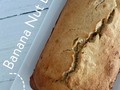Banana Nut Bread 🍌 Sin gluten ni azúcar refinada🙌🏼 Demasiada esponjosa 😍 y 0 seca ! De verdad que me lucí con esta receta 😄 . . Ingredientes  1 taza de avena  3 bananas  3 huevos 3 sobres stevia  4 cdas aceite de coco  1/3 taza de nueces  2 cdas sirup de maple o miel 1 cdta polvo de hornear  1 cdta vainilla  1/2 cdta sal  Procedimiento  Precalentar horno a 350F y engrasa un molde En una licuadora coloca la avena hasta que se haga harina. Ponla en un bowl aparte Luego licua los ingredientes humedos (aceite de coco, huevos, bananas, maple, vainilla) Una vez mezclados agrega los ingredientes secos (la harina de avena, stevia, polvo de hornear, sal) y licua Sirve la mezcla en el molde y cuando vayas por la mitad agrega las nueces al alrededor de la mezcla. Y terminar de servir toda la mezcla en el molde Colocar en el horno por 45 min a 350F Dejar reposar 10 min antes de cortar, y está listo para disfrutar ! . . Etiqueta a alguien con quien te quieres comer esta delicia 😋👇🏻