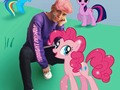 🦄Hola Pinkies 🦄 Estoy participando en un concurso de #MyLittlePony me ayudan a comentar!!!!! #PonyFicateEnElSOFA