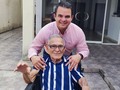 Hoy quiero darle. Gracias a Dios 😇🙏👼por darme la oportunidad y el Honor de tener a mi padre viviendo en nuestra casa ya que poder verlo a diario y compartir con el es una gran bendición, gracias a Dios por que nuestros padres están sanos y salvos y ambos están aquí en Maturín, más tarde busco a mi mamá para que se quede unos días aquí en casa con nosotros también nuevamente ya que los nietos ya la extrañan ; @normarobles80 los amo mucho gracias por darnos la vida, una buena educación Cristiana y enseñanzas primordiales en el mundo de los negocios, les prometo que seguiremos con el. Legado familiar @legadofarro #FamiliaFarro #Agradecimiento