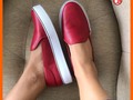 Nuestro color Favorito #Rojo ❤️ pídelos igual o en el color que desees #solocuero  • • #mila #calzado #tenis #vans #rojo #calzadoencuero #leather #colombia #handmade