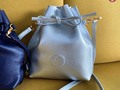 Tulita en Color Plata 🥰 #solocuero  • • #bolsos #manoslibres #tula #plata #handmade #leather #colombia