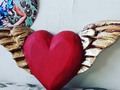 Corazón alitas doradas en pan de hoja 18 x 10 cms. Antes $ 18.000 ❌❎ Ahora $ 14.400 😉😲