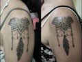 Tatuaje hecho hace un tiempo para dos amigas... #tatuajes #tattoo #feathers #mandala @lienzovivo #lienzovivo #Bogotá #Colombia