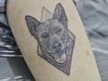 #smalltattoo #tattoo #dogs #love #dogstattoo #doglover #dogsofinstagram #miloguecha #bogota #colombia #lienzovivo #tattooshop @lienzovivo