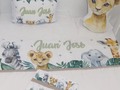 Set de sabana unicolor, tres fundas, cojín personalizado y cojín decorativo . Pídela en tamaño para cunas o camacunas .  Wasap 3052586402