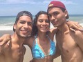 Miércoles de playa, miércoles con amigos, miércoles de imaginación, miércoles de todo es mentira. • • • Pero como quisiera estar en la playa de nuevo @angelicaarizah @feeguedez • • • #Beach #Friends #Venezuela #JaWeno