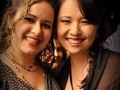 Uma foto de faz tempo, com a gente bem feliz. Pra mostrar pra todo mundo que eu tenho uma irmã linda.  Eu te amo.  Obrigada pelo suporte de todos os dias.  Obrigada pela divisão da vida comigo.  Viva você!  06/02 Feliz dia que você fica um ano mais velha que eu até o dia 18/05.  A piada é velha, o amor também. A semelhança entre os dois, é que é pra sempre rsrs Já disse que te amo hj?  ❤️ @van.nascimento84