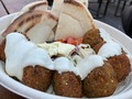 Best market in London 😋🇬🇧👌🏻 #londonfood #london #london🇬🇧 #londonrestaurants #londonmarkets #camden #camdenmarket #fishandchips #falafel #pasta #لندن #لندن🇬🇧 #لندنيات #لندن_العشق #لندنك_صارت_تبكيني #لندنك_صارت_تبكيني✈️🇬🇧 #كامدن_ماركت #كامدن_تاون🇬🇧