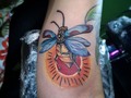 #tattoo #moshimatattoo #panamatattoo #ptytattoo #tatuadoresdevenezuela. Tatuaje de una luciérnagas hecha mi colega y amiga @mafiagab_tattoo