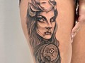 Buenos dias acá les traigo un diseño personalizado relacionado con la cultura #egipcia donde vemos el #gatoegipcio al #ojodehorus y al #escarabajoejipcio.  Este diseño esta hecho con la tecnica #blackandgrey   Art: #moshimatattoo Con la participacion de @miakytattoo gracias por ceder tu pierna con mi diseño  Citas al: 64678401  #tattoo #tattooegipt  #panamatattoo #tattooink #tattooworld
