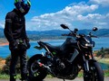 Llegó el fin de semana y estamos listos para rodar, equipados siempre con lo mejor 😎  @juank_mt09   #AltoCilindraje #MoterosColombia #MoterosCali #CaliColombla #YamahaLove #BikeLife #ValentinoRossi #MotoGP #MotoAltoCilidraje #Akrapovic #2Wheels