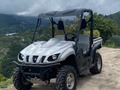 Disponible   Yamaha Rhino año 2008 con solo 400 horas; un vehículo todo terreno producido por Yamaha Motors Company. Fue diseñado para un conductor y un pasajero con tracción en dos ruedas y tracción en las cuatro ruedas.   Se clasifica como Side -bi - side UTV o ROV (vehículo todoterreno recreativo, es ideal para paseos, aventuras, fincas y más.) .  Pensando en su comodidad ahora los vehículos publicados en @motores_colonia_tovar_ca podemos mostrarlos en Caracas bajo previa Cita.  Además contamos con servicio de grúa a nivel nacional.  Contáctanos a través whatsapp para agendar una cita 04129625294/04129881386/04129988829 . Síguenos en  @motores_colonia_tovar_cals @motores_colonia_tovar_ca @motores_colonia_tovar_ca .