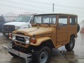 El macho tiene las ruedas bien puestas… . . #toyota #lancruiser #fj40 del año 1981 ideal para restaurar.