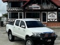 Diponible hermosa camioneta. Toyota Hilux SR5 (Kavak) motor Gasolina del año 2019 Automatica 4x4 con solo 84 mil km  Extras  - Blindaje Nivel III plus  - (Doble tanque de gasolina (260Lts) - Parachoques delantero y trasero ARB - Faros ARB  - Estribos Viper - Tapiceria en cuero  - Sprint booster (acelerador)  - Porta caucho - Camara de reversa - Suspensión Old Man Emu BP51 - Cauchos Nitto - Protector de tolva . .  Pensando en su comodidad ahora los vehículos publicados en @motores_colonia_tovar_ca podemos mostrarlos en Caracas bajo previa Cita.  Además contamos con servicio de grúa a nivel nacional.  Contáctanos a través whatsapp para agendar una cita 04129625294/04129881386/04129988829 . Síguenos en  @motores_colonia_tovar_ca @motores_colonia_tovar_ca @motores_colonia_tovar_ca  . #landcruiser #landcruiservenezuela #meru #meruenventa #toyotaenventa #ventadevehiculo #toyotafortuner #ventasdecarros  #coloniatovarventacarros #concecionario #concesionariodebehiculos #consignacion #empresario #ganadero  #toyota  #motorescoloniatovar #fincasyganados #llano #llanodevenezuela #motorescoloniatovar #carrosven #ventasdevehiculos #toyotavenezuela #landcruiser