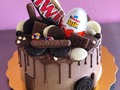 #cake #muffinsymas #dripcake #twistcake