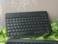 Teclado inalámbrico con Bluetooth Recargable Tamaño adecuado para llevar donde desees