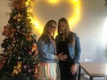 Aqui somos ¡3!...Con mi amiguio! Tan Grandes y tan chiquitas cuando nos juntamos. Con ella es como si mi cerebro encajara... será porque son 20 años de amistad, de historias! Mi primera #bff  Con ella hablo de campos morficos, de la Biblia, hoy fue de “las mentes fuertes espirituales”. “Y almas gemelas”....  Nos acompasamos en la conversación, sin juicio.  Ahora vamos por un 2021 de mayor crecimiento para ambas, porque lo que a una le pasa, le enseña a la otra y así danzamos.  Gracias por tantas enseñanzas y por esta relación consciente @natashadeberra  Aquí con nosotras bebé a bordo... baby ¡Samuel! 😍  @mikabazarcafe atención, calidad y estilo 👌