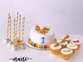 Con esta torta celebramos el cumpleaños de una pequeña que disfruta la música y estos pequeños instrumentos!!  Contáctanos por whatsapp al 301-2788590  #nani #nanireposteria #hechoconamor #firstbirthday #tortasbarranquilla #barranquilla
