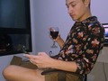 Con un vinito todo puede ser mejor.🍷