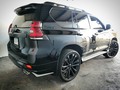 Toyota Land Cruiser Prado: ° Rines, parrilla y Moldura de maletero en negro matte. ° Molduras inferiores en Graphite Metalizer. ° Smoke effect en lamparas posteriores. ° Solicita tu cotización y agenda tu cita al 6670-8500📞 ° #panama #pty #507 #plastidip #dipyourcar #calipers #cars